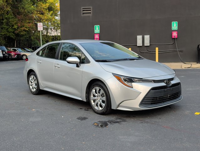 Used 2024 Toyota Corolla LE FWD image 3