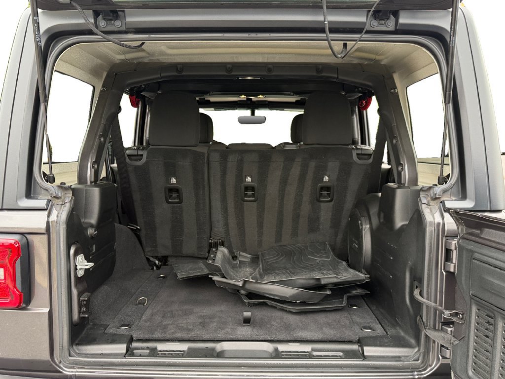 Used 2020 Jeep Wrangler Unlimited Rubicon AWD/4WD image 11