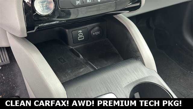 Used 2024 Ford Escape Platinum w/ Premium Technology Package image 20