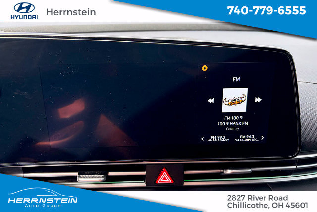 Used 2024 Hyundai Elantra SEL FWD image 13