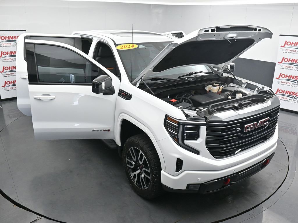 Used 2024 GMC Sierra 1500 AT4 w/ Technology Package AWD/4WD image 40