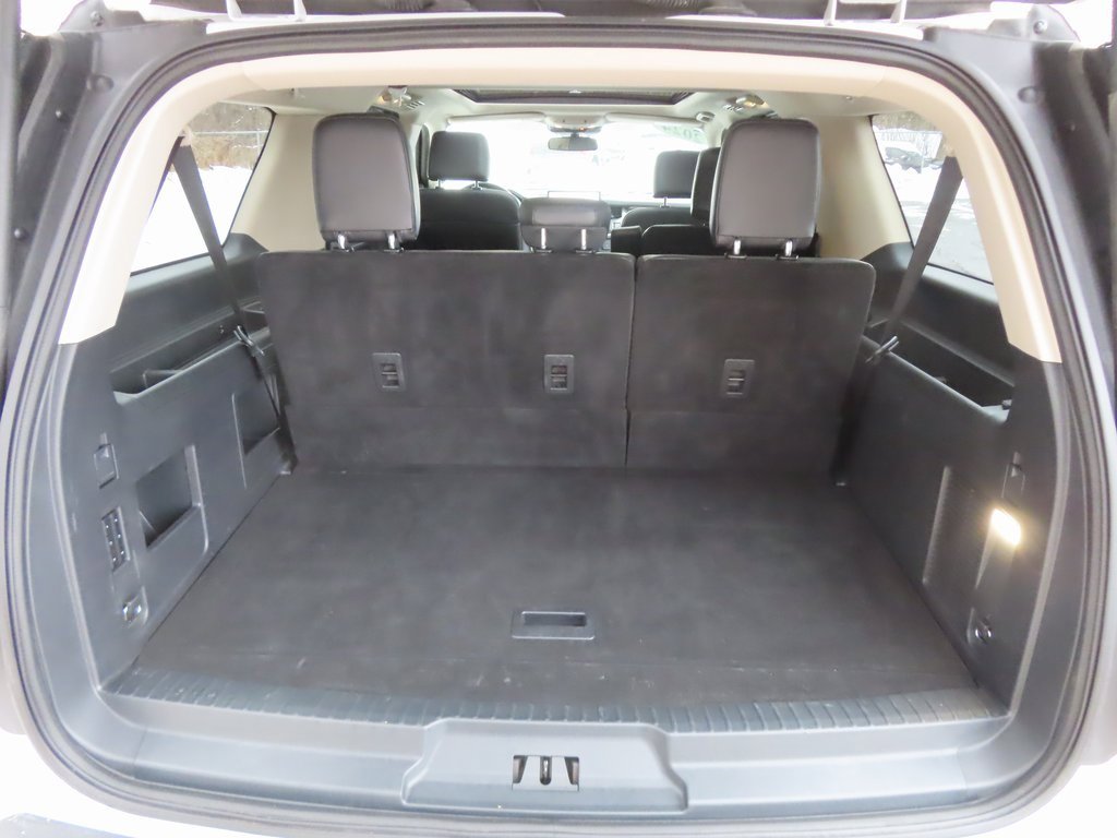 Used 2024 Ford Expedition Max XLT image 19
