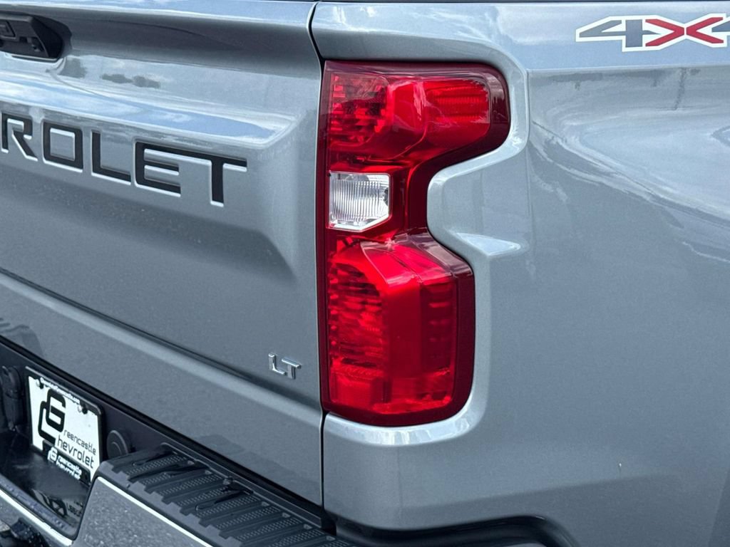 Used 2024 Chevrolet Silverado 1500 LT AWD/4WD image 29