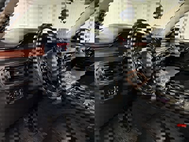 Used 2023 Lincoln Aviator Reserve w/ Equipment Group 201A image 10