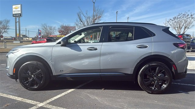 Certified 2025 Buick Envision Sport Touring image 4