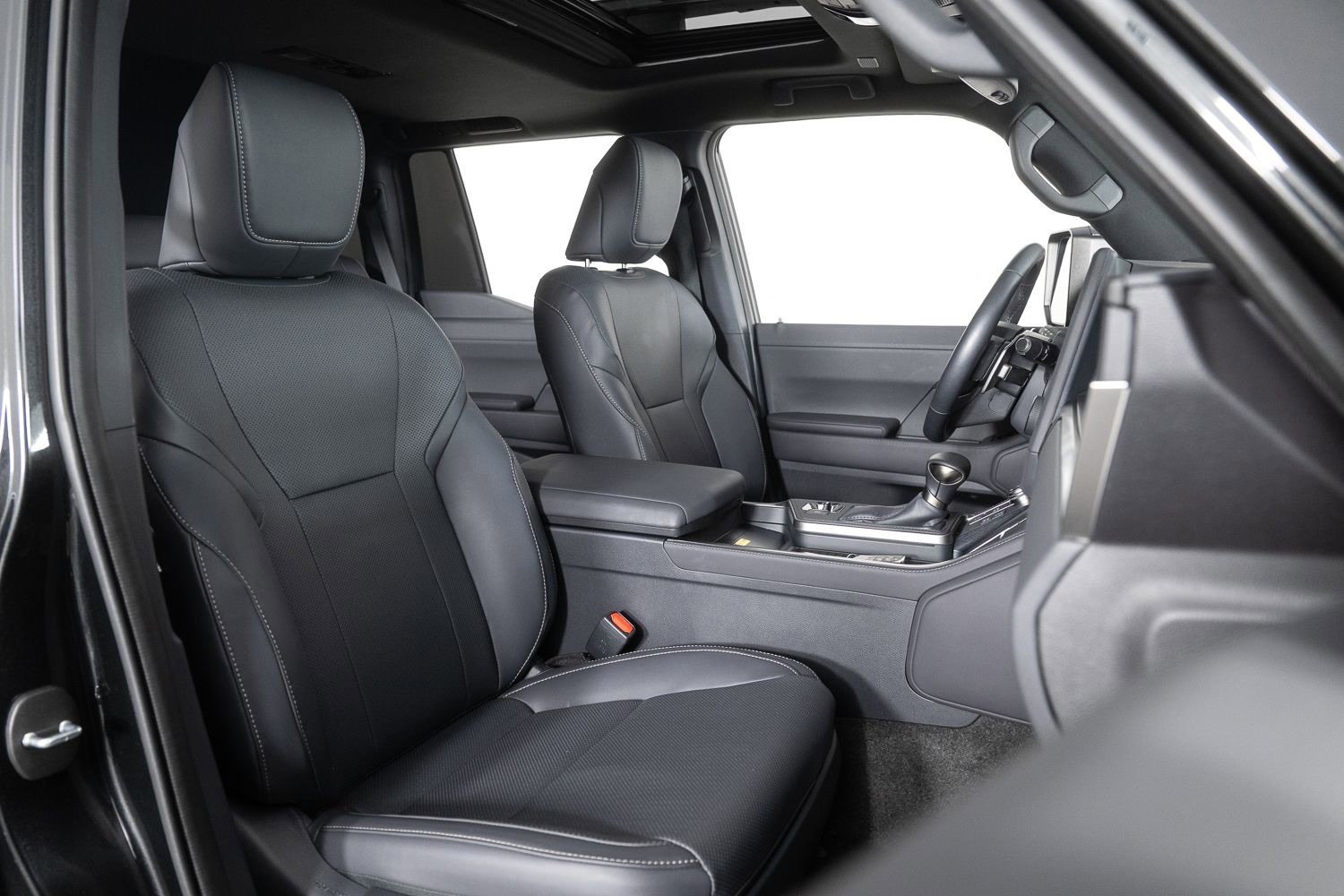 Used 2026 Lexus GX 550 w/ Accessory Package (2T) AWD/4WD image 35