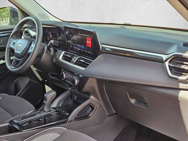 Used 2025 Chevrolet TrailBlazer LT FWD image 20