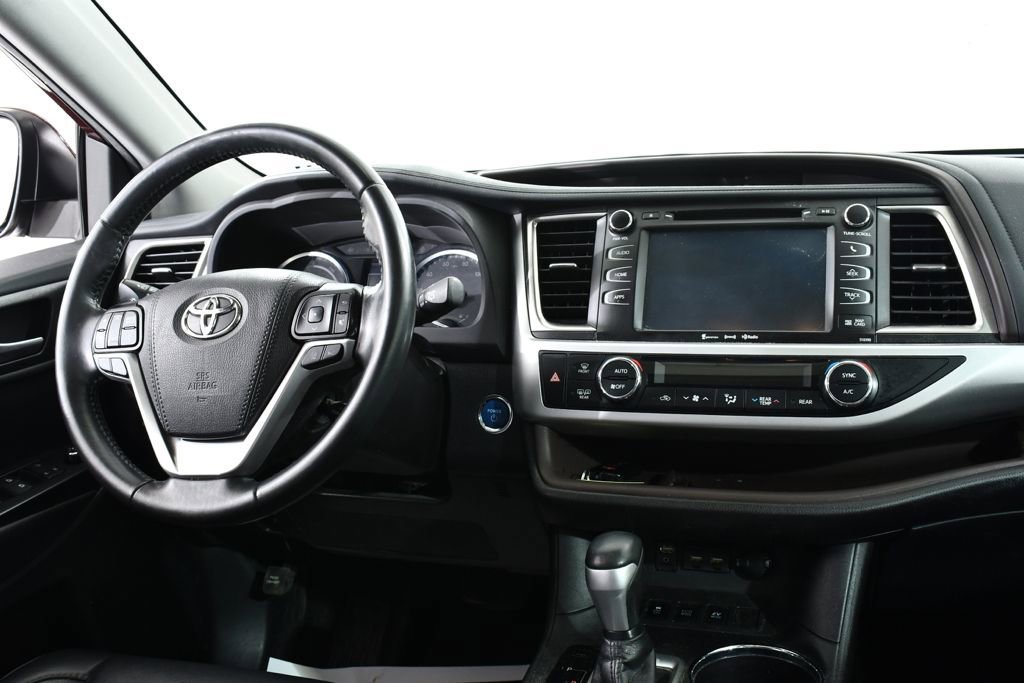 Used 2019 Toyota Highlander XLE AWD/4WD image 8