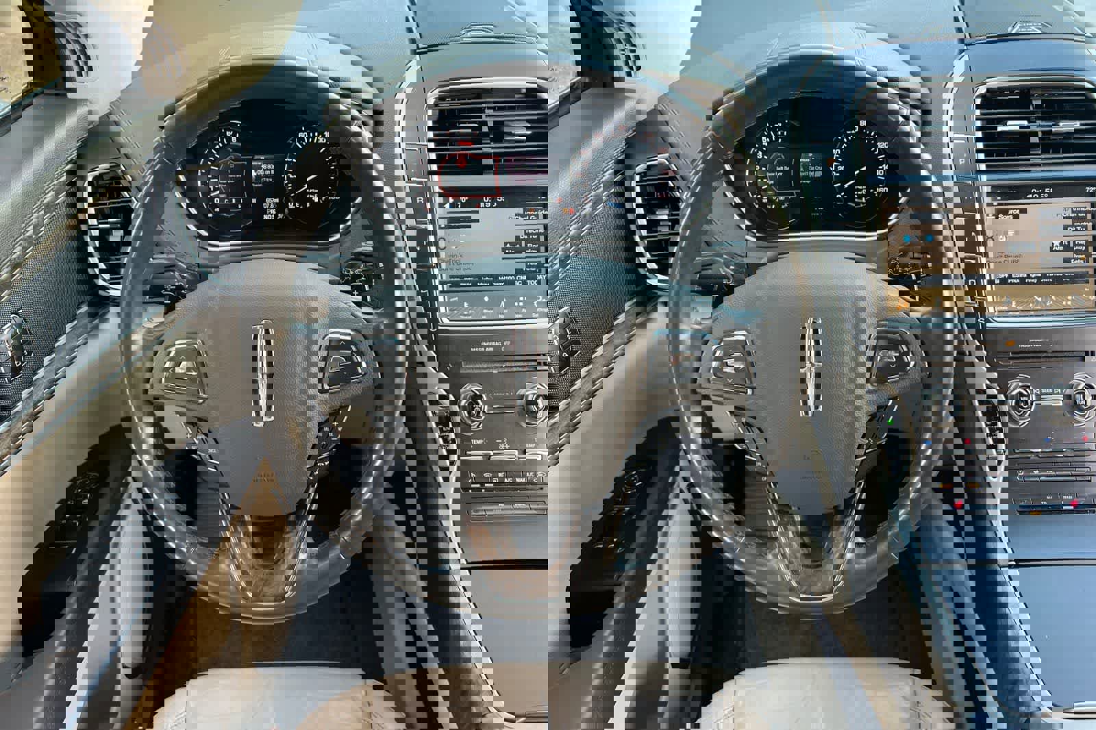 Used 2016 Lincoln MKX Select w/ Select Plus Package image 14