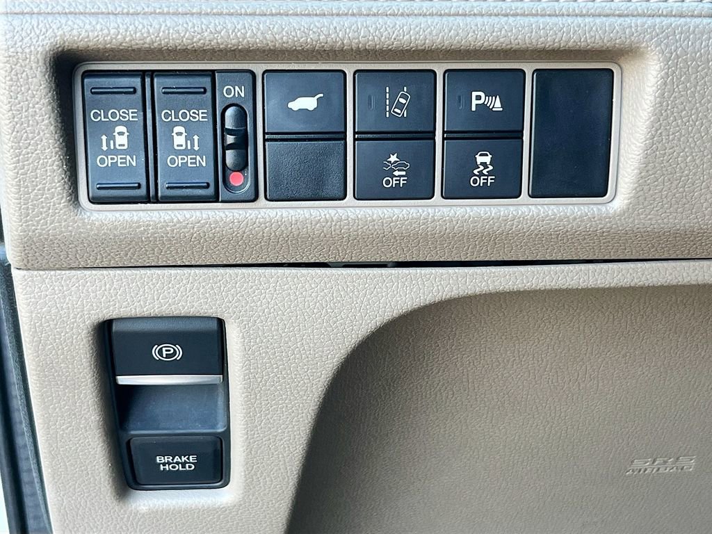 Used 2018 Honda Odyssey Elite image 10