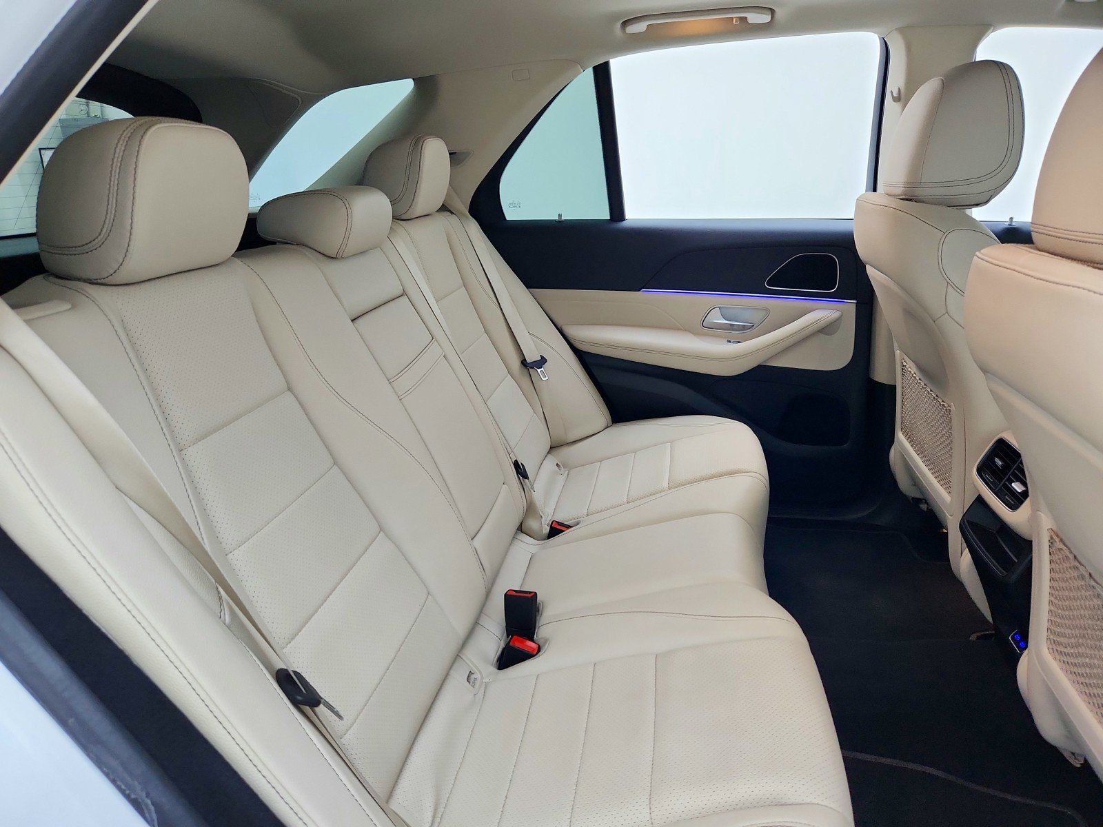 Certified 2025 Mercedes-Benz GLE 450e 4MATIC image 32