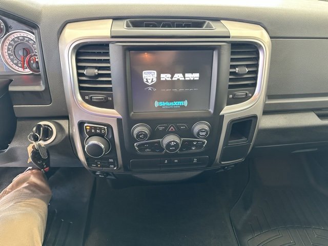 Used 2017 RAM 1500 Classic SLT w/ SLT Plus D￩cor Group image 10