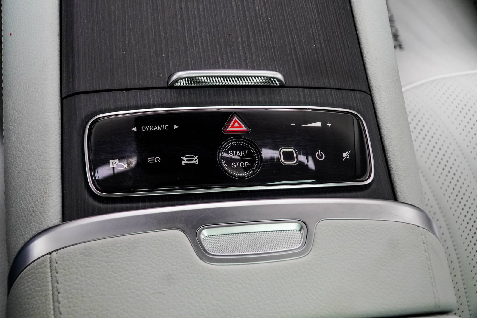 Used 2025 Mercedes-Benz EQE 500 4MATIC Sedan image 22