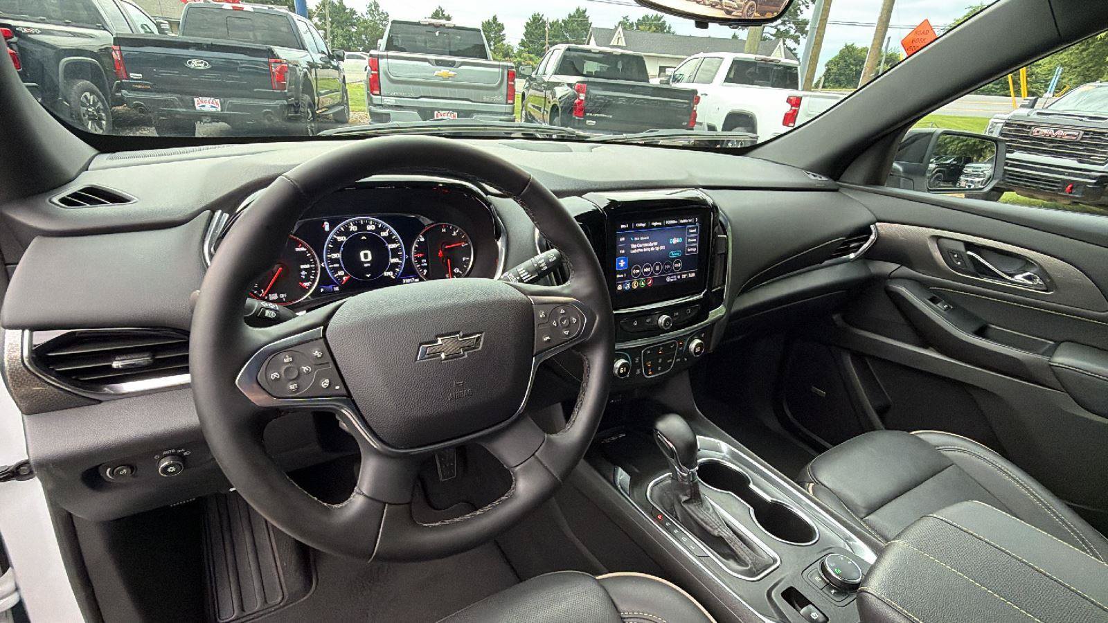 Used 2023 Chevrolet Traverse Premier w/ Redline Edition AWD/4WD image 5