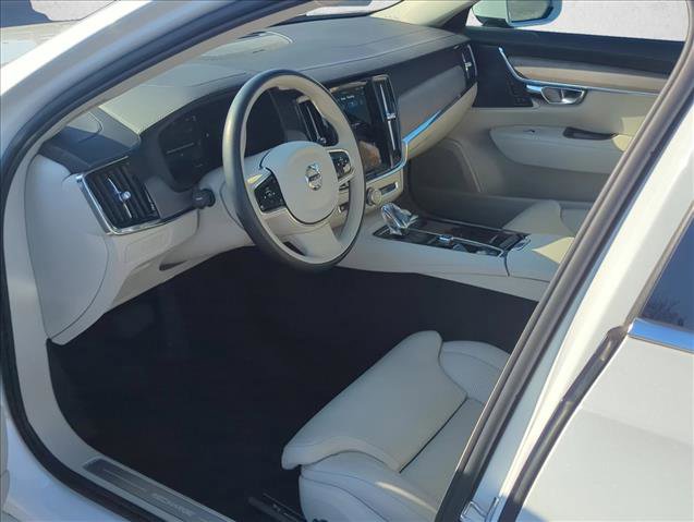 Used 2024 Volvo S90 T8 Ultimate w/ Lounge Package image 11