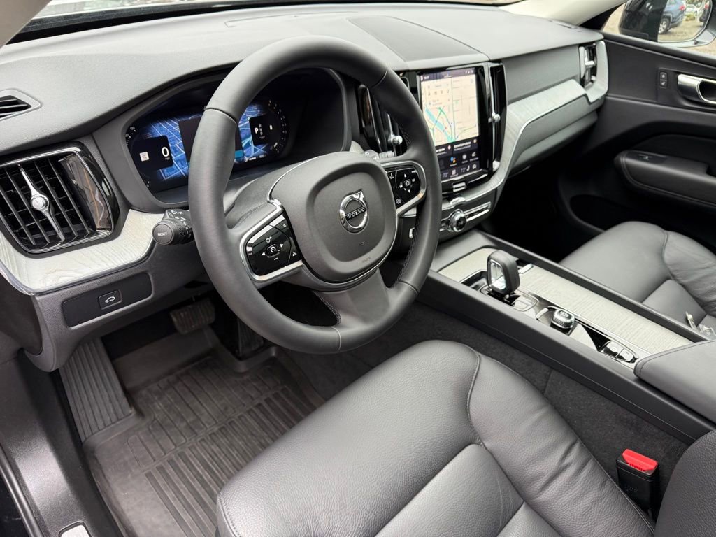 Used 2025 Volvo XC60 B5 Plus w/ Protection Package Premier image 13