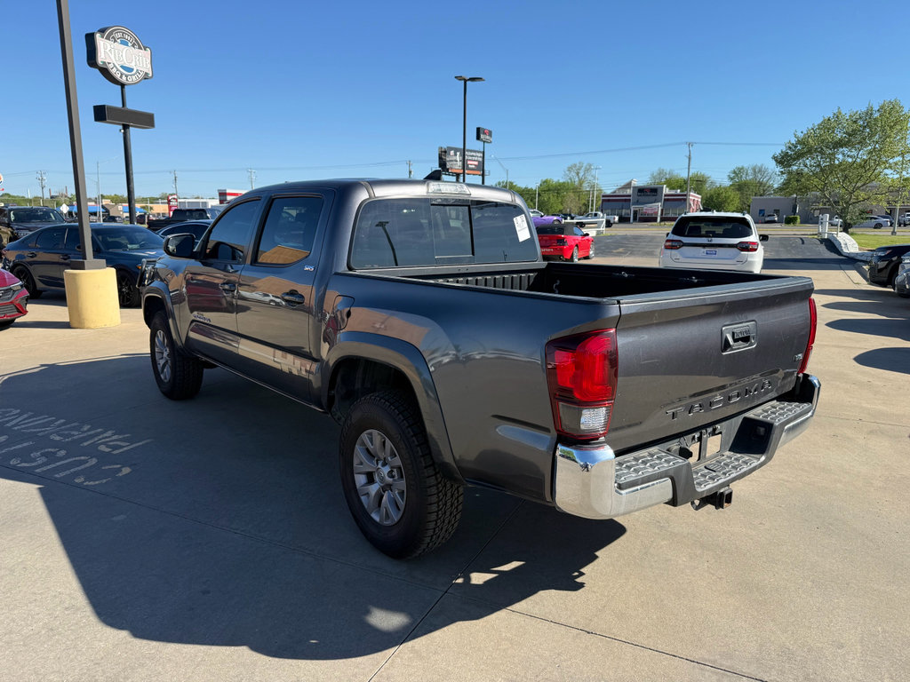 Used 2019 Toyota Tacoma SR5 image 2