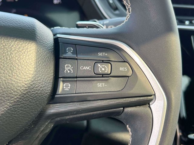 Used 2023 Jeep Grand Cherokee L Laredo AWD/4WD image 22