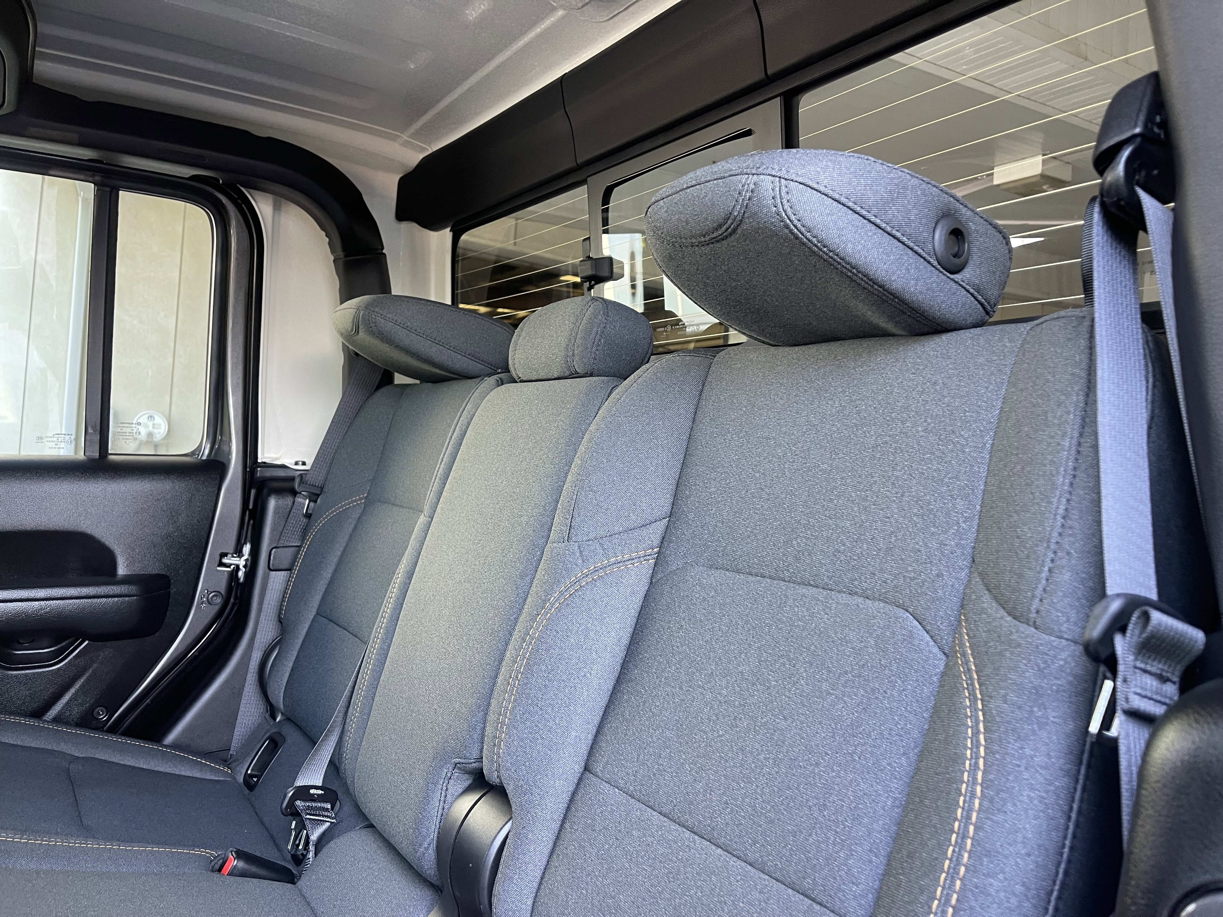 New 2026 Jeep Gladiator Sport AWD/4WD image 18