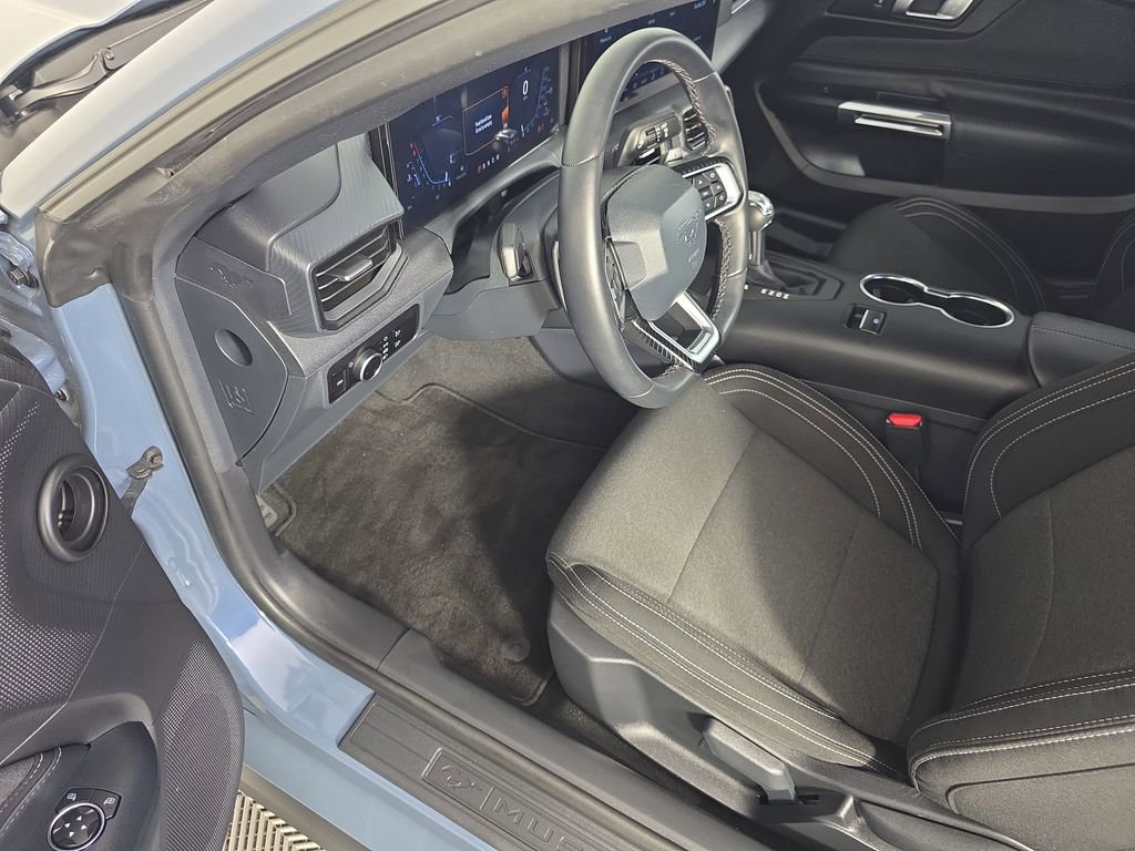 Used 2025 Ford Mustang GT image 11