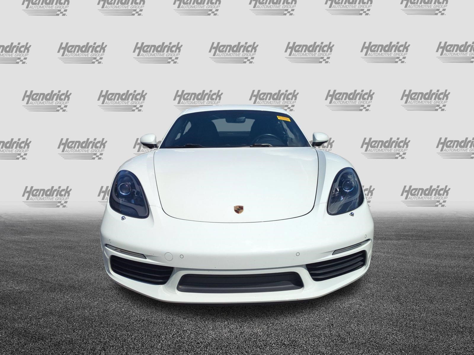 Used 2018 Porsche 718 Cayman RWD image 3