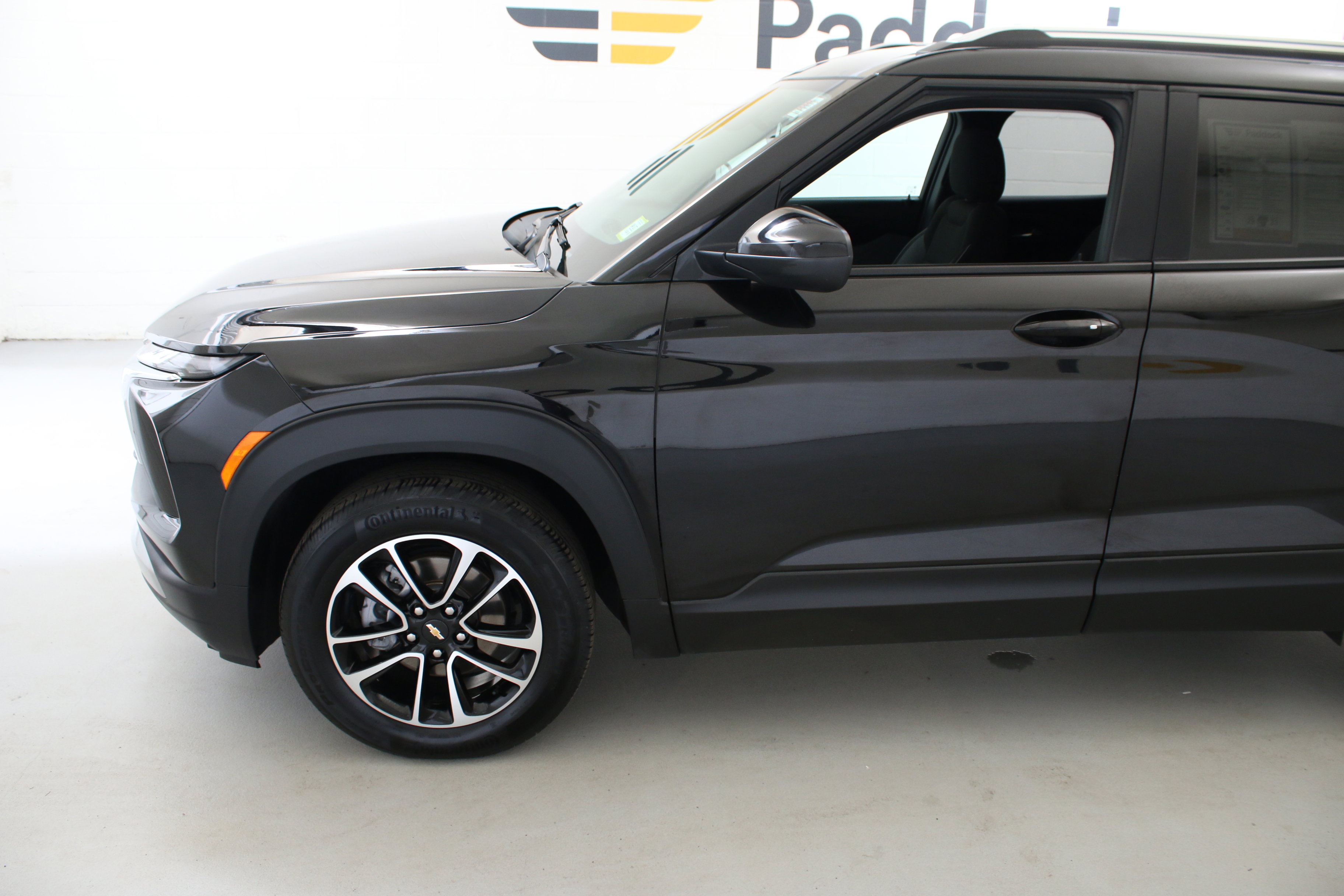 Used 2024 Chevrolet TrailBlazer LT w/ Driver Confidence Package FWD image 4