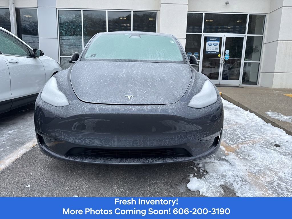 Used 2022 Tesla Model Y Long Range image 2