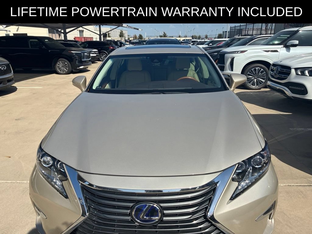 Used 2016 Lexus ES 300h w/ Luxury Package w/Wood Trim FWD image 2