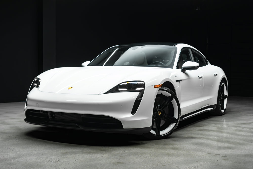 Used 2021 Porsche Taycan 4S AWD/4WD image 2