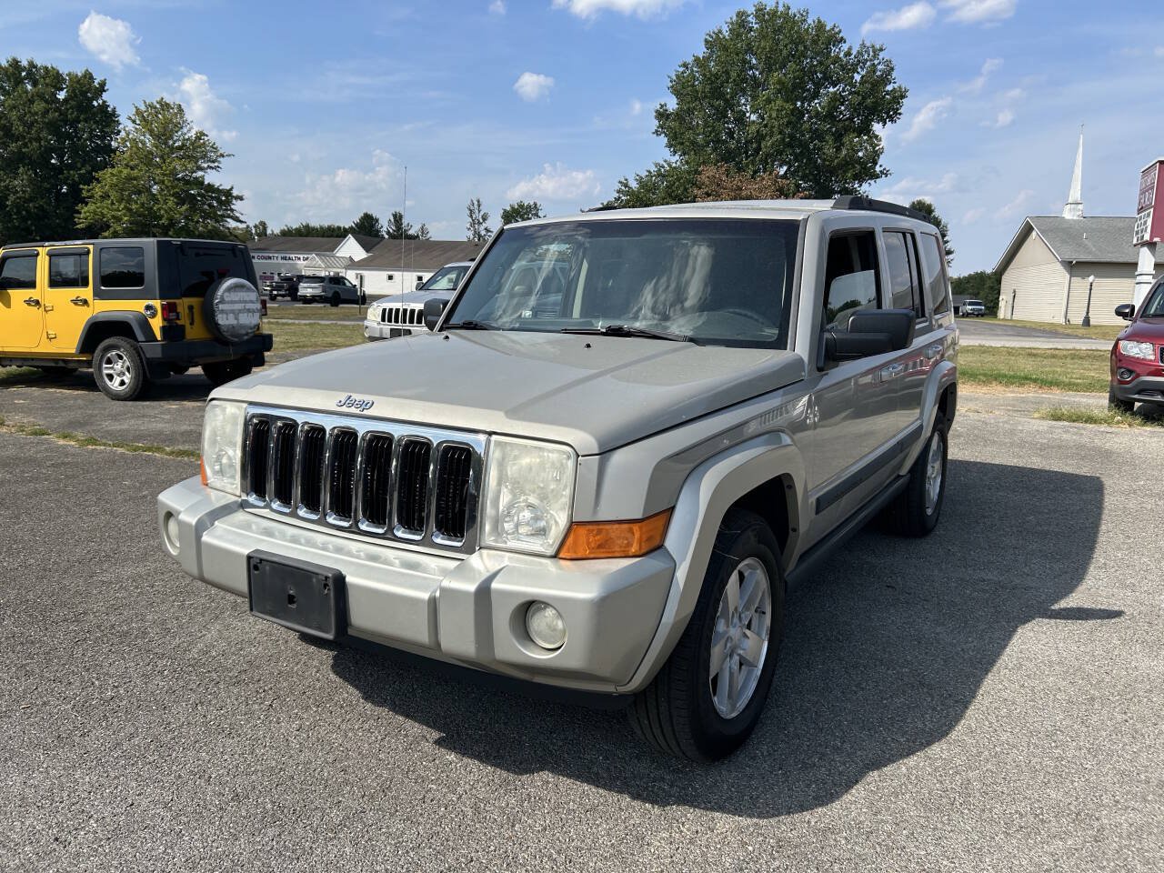 Used 2008 Jeep Commander Sport AWD/4WD image 2
