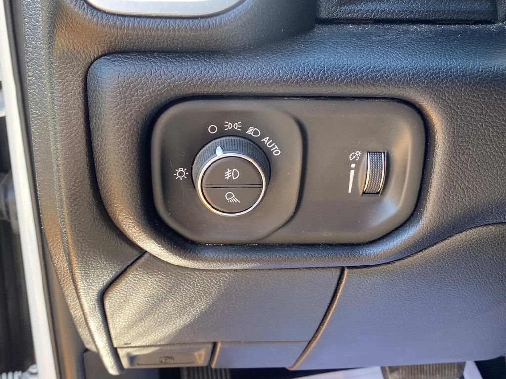 Used 2024 RAM 3500 Big Horn image 17