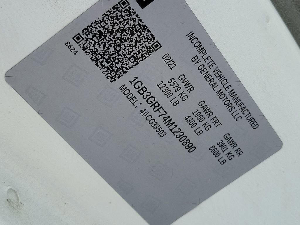 Used 2021 Chevrolet Express 3500 w/ Power Convenience Package RWD image 29