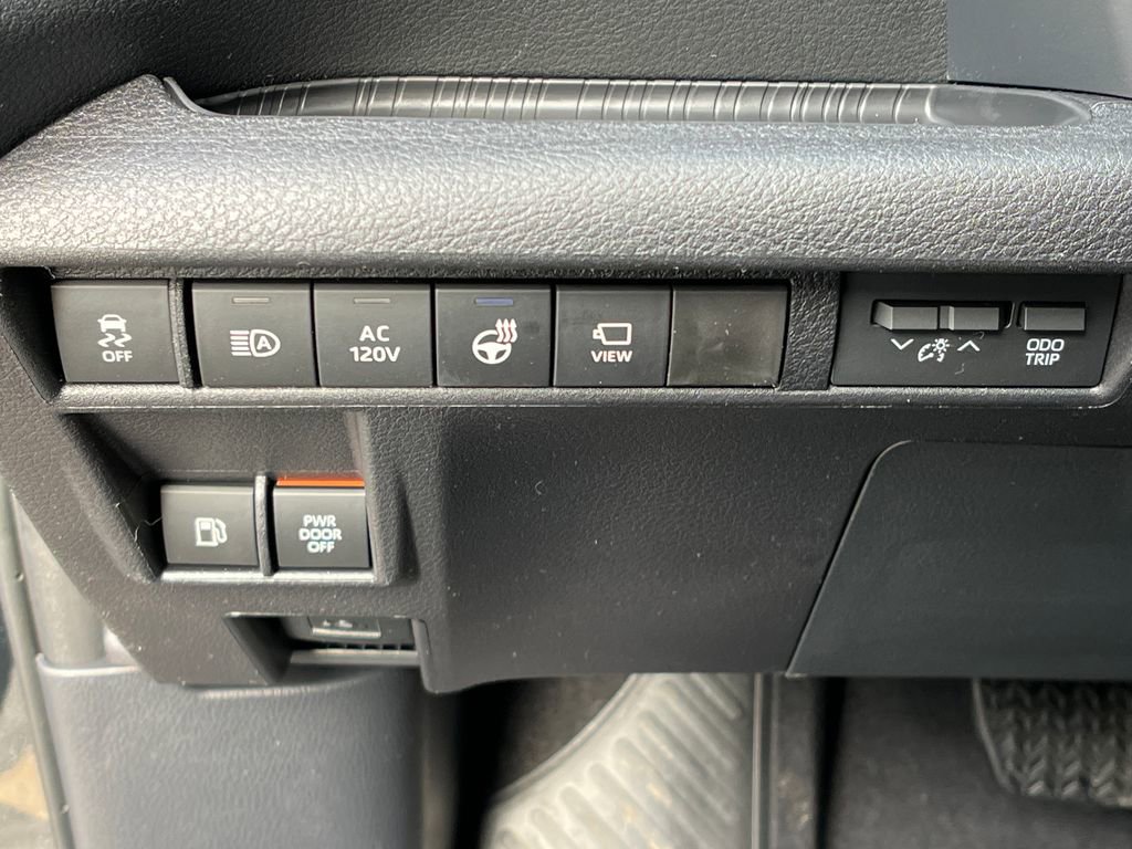 New 2026 Toyota Sienna Platinum image 30