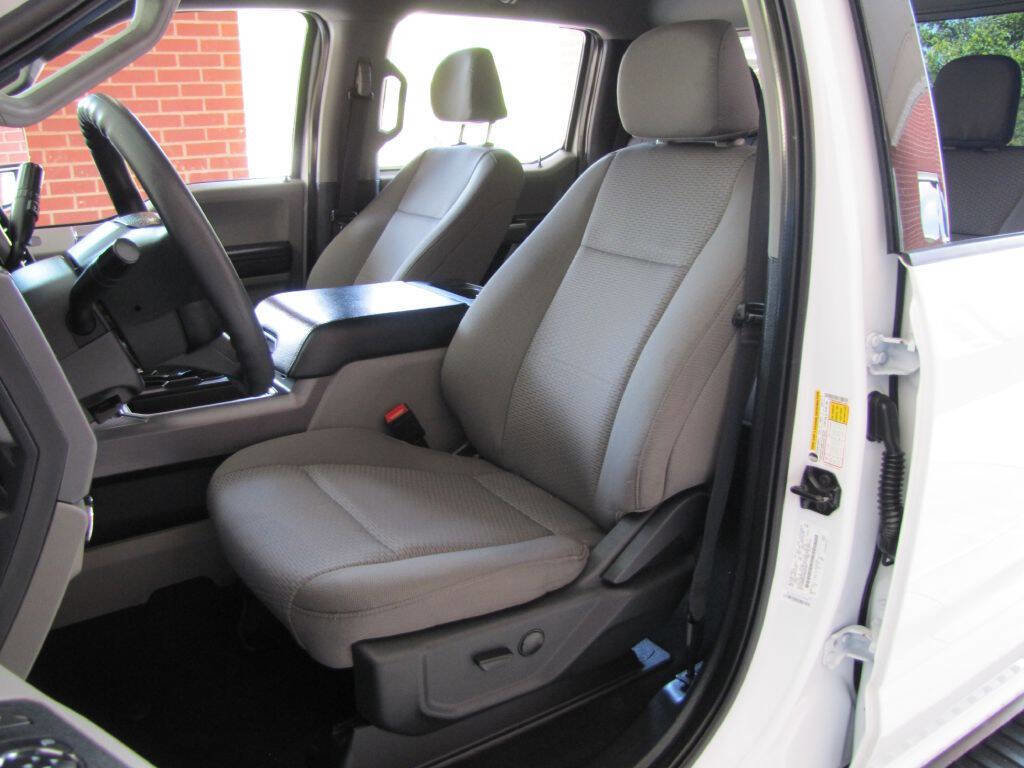 Used 2022 Ford F250 XLT w/ Black Appearance Package image 14