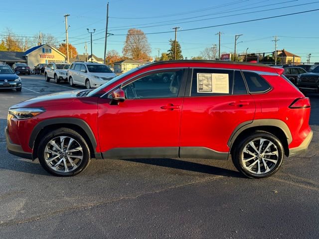 Used 2024 Toyota Corolla Cross XLE image 4