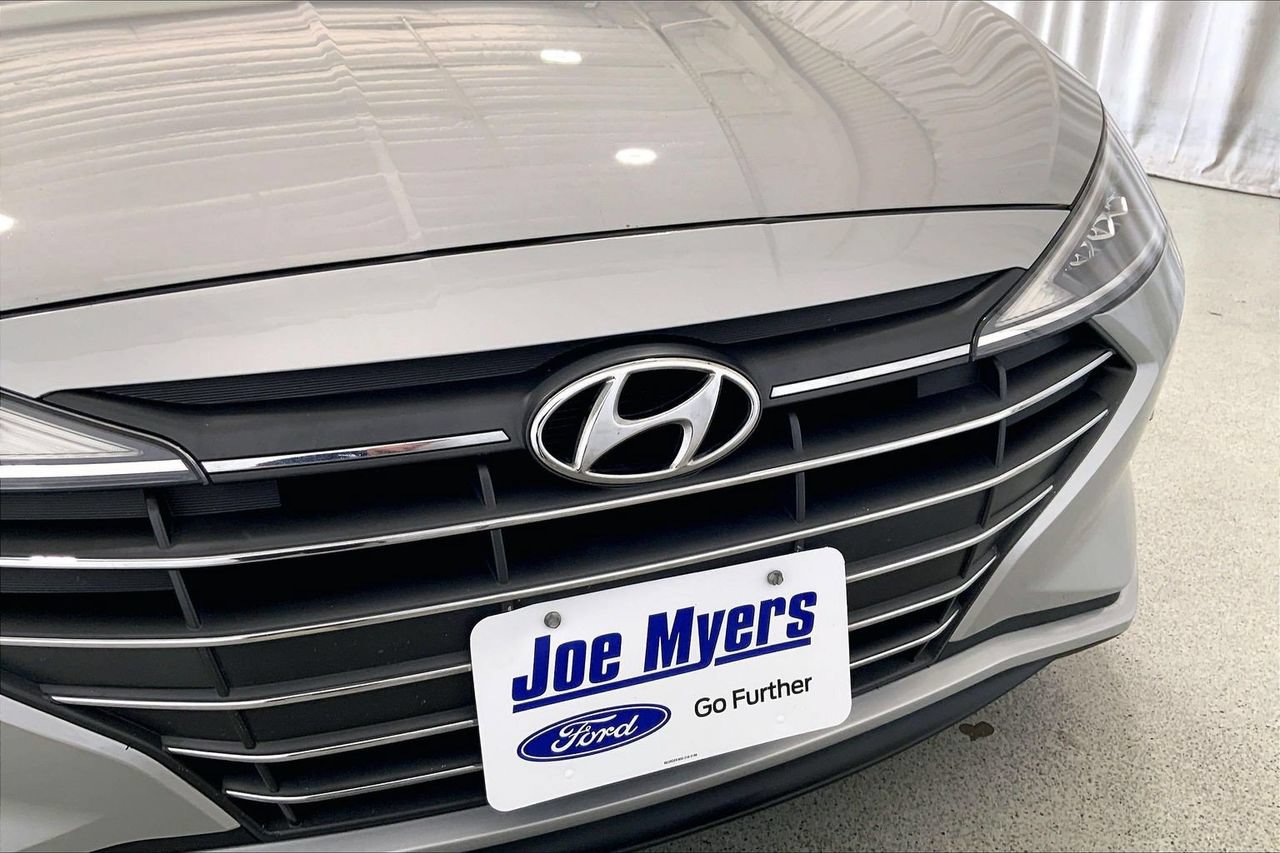 Used 2020 Hyundai Elantra Limited FWD image 30