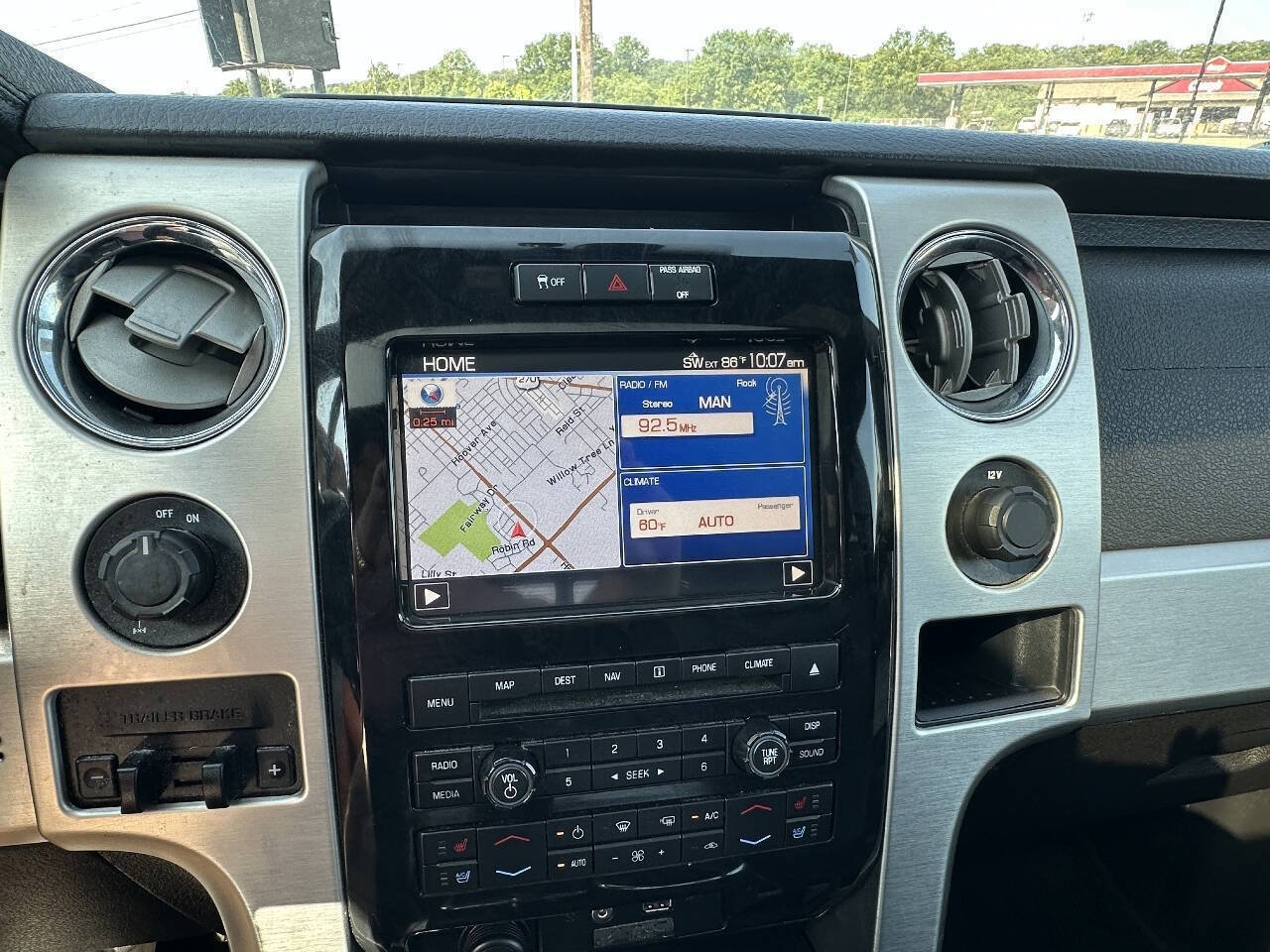 Used 2012 Ford F150 Platinum RWD image 12