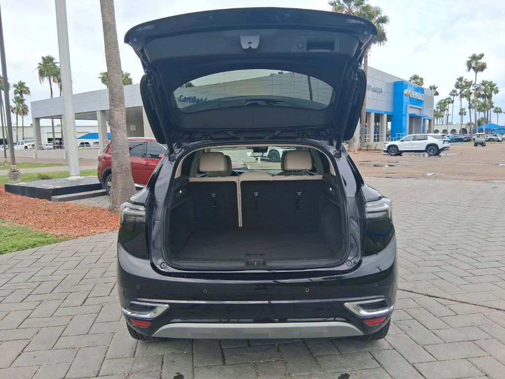 Used 2023 Buick Envision Avenir FWD image 7