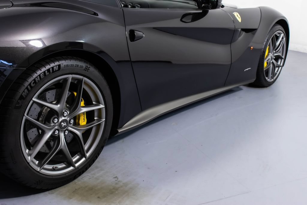 Used 2014 Ferrari F12 Berlinetta RWD image 19