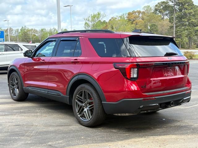 Used 2025 Ford Explorer ST-Line w/ Premium Package image 3