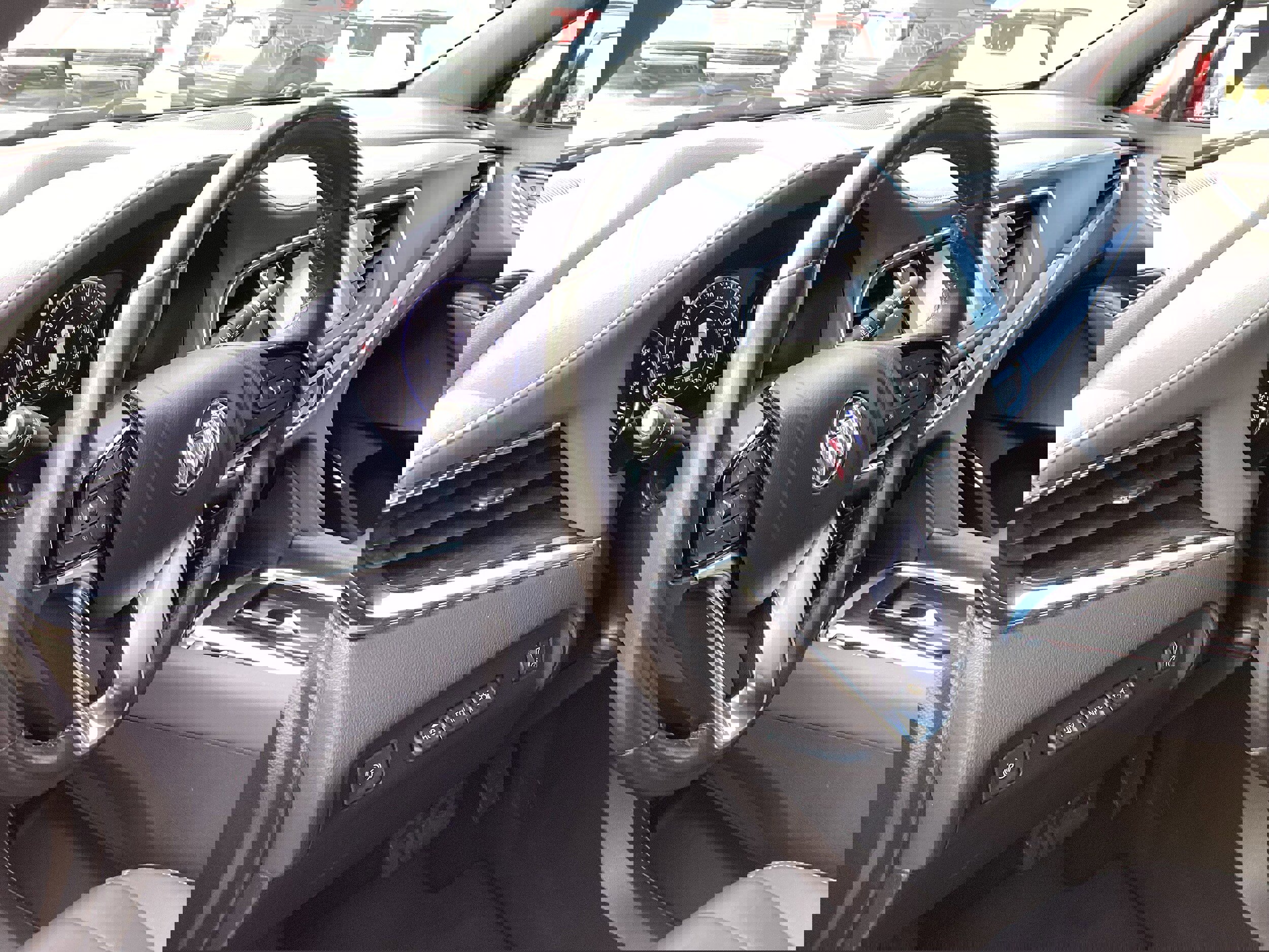 Used 2024 Buick Enclave Premium image 11