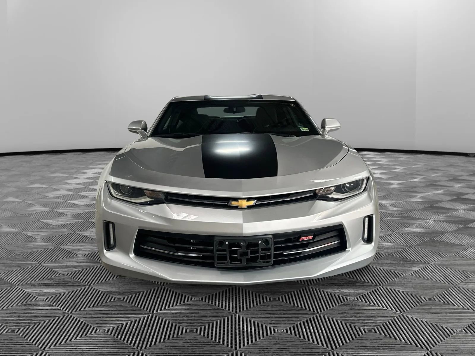Used 2018 Chevrolet Camaro LT w/ RS Package image 2