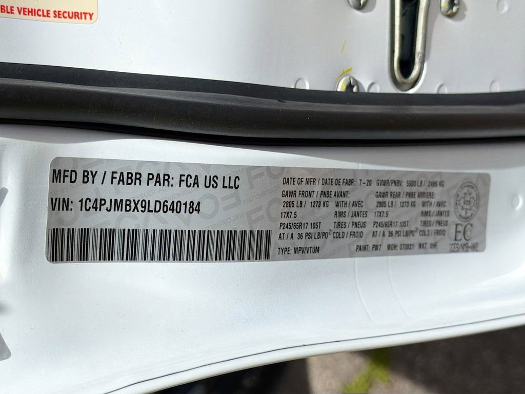 Used 2020 Jeep Cherokee Trailhawk w/ Cold Weather Group AWD/4WD image 35