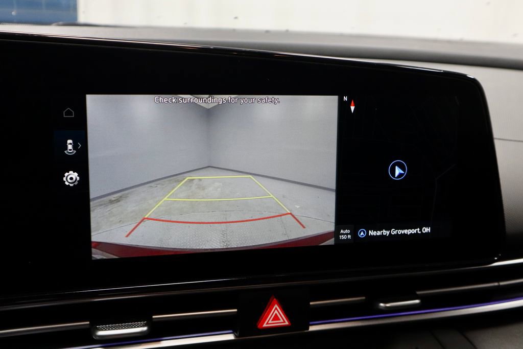 Used 2025 Hyundai Elantra SEL image 2