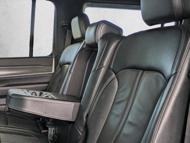 Used 2024 Jeep Wagoneer Series II w/ Flexible Seating Group RWD image 24