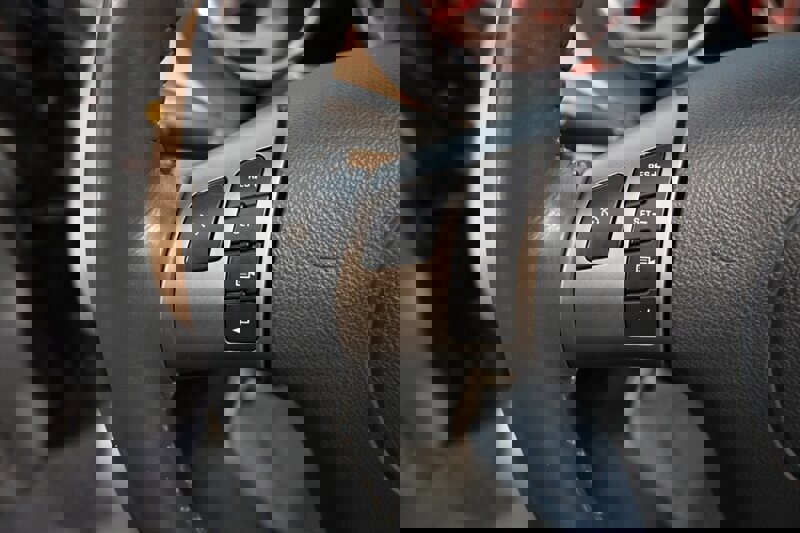 Used 2006 Pontiac Solstice Convertible w/ Premium Package image 32