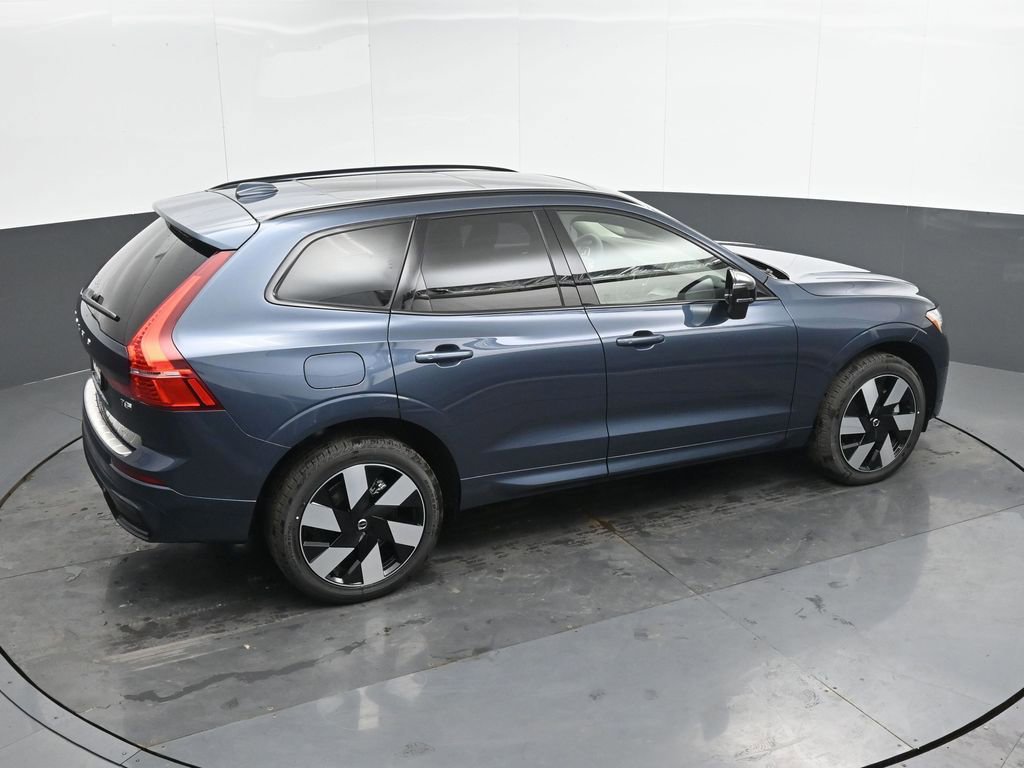 New 2025 Volvo XC60 T8 Plus w/ Protection Package Premier image 31