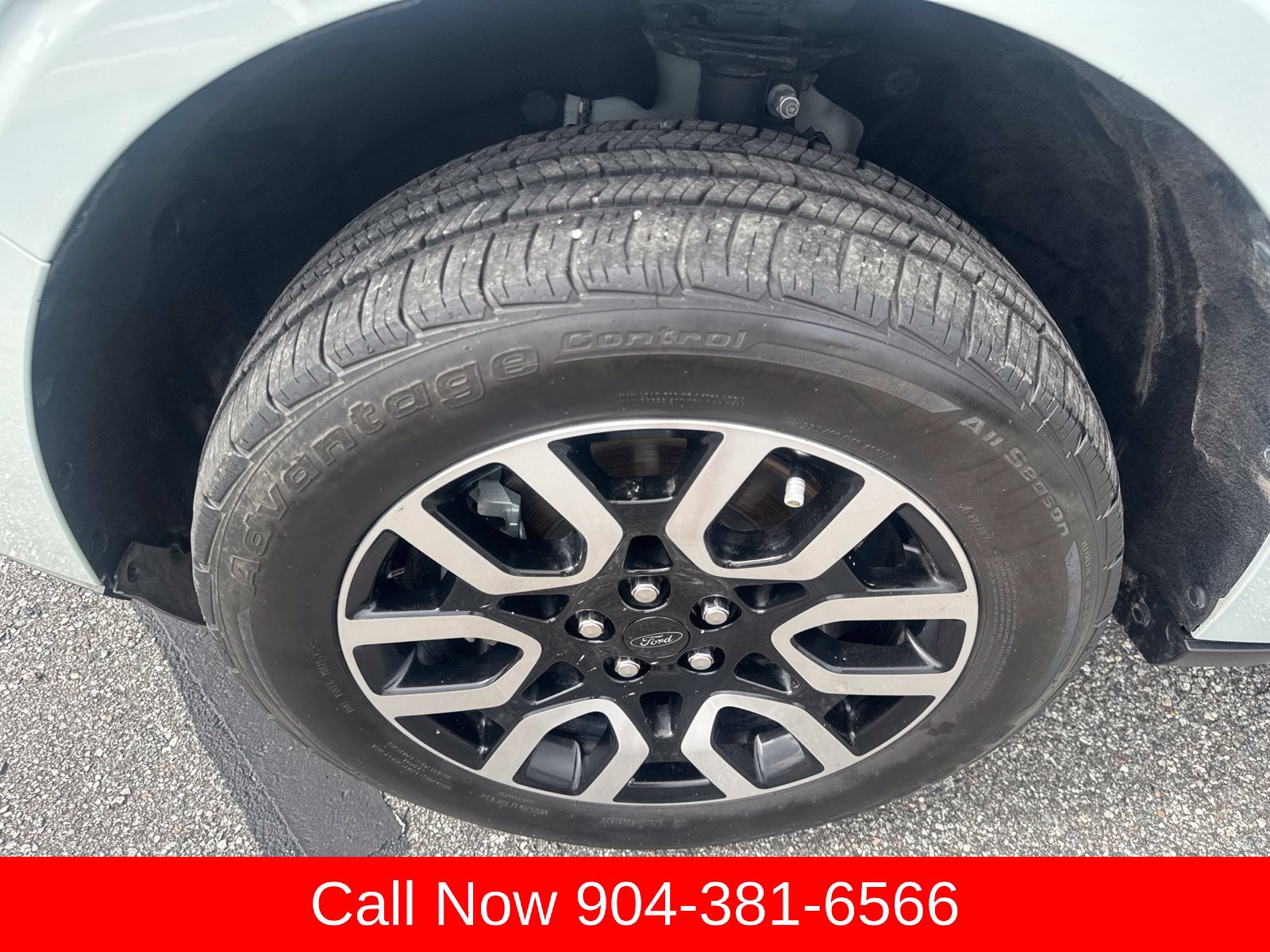 Used 2023 Ford Maverick Lariat FWD image 11