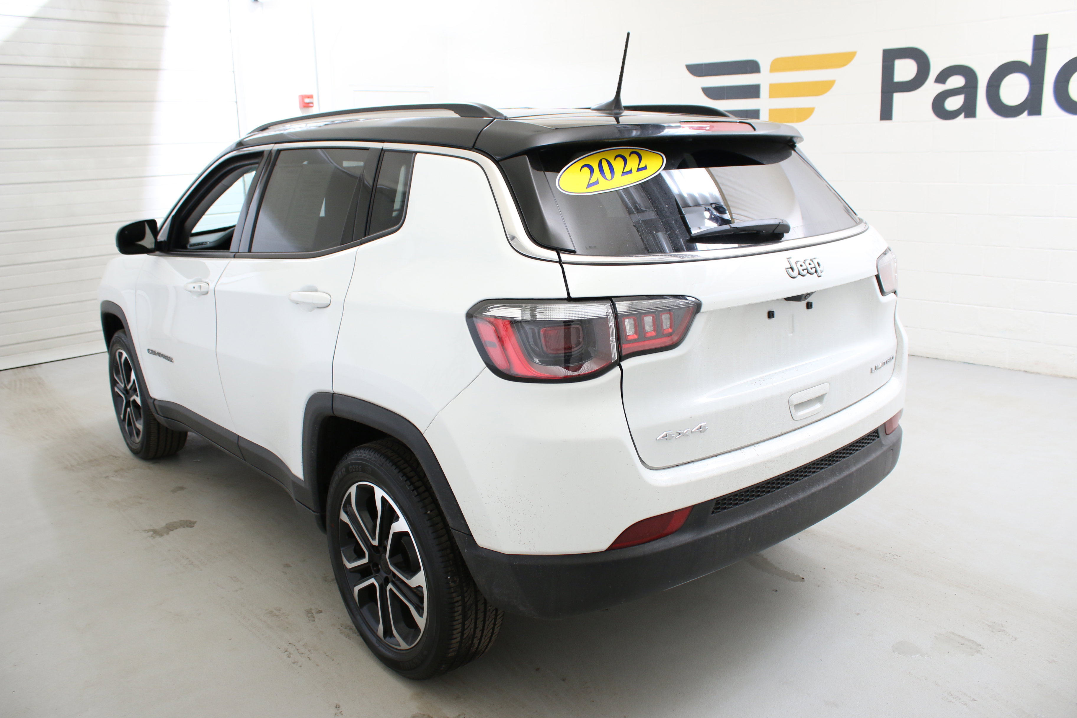 Used 2022 Jeep Compass Limited image 7