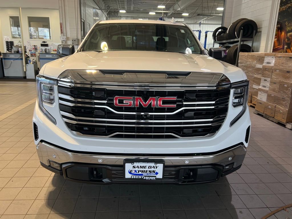 Used 2024 GMC Sierra 1500 SLT w/ SLT Premium Plus Package AWD/4WD image 5